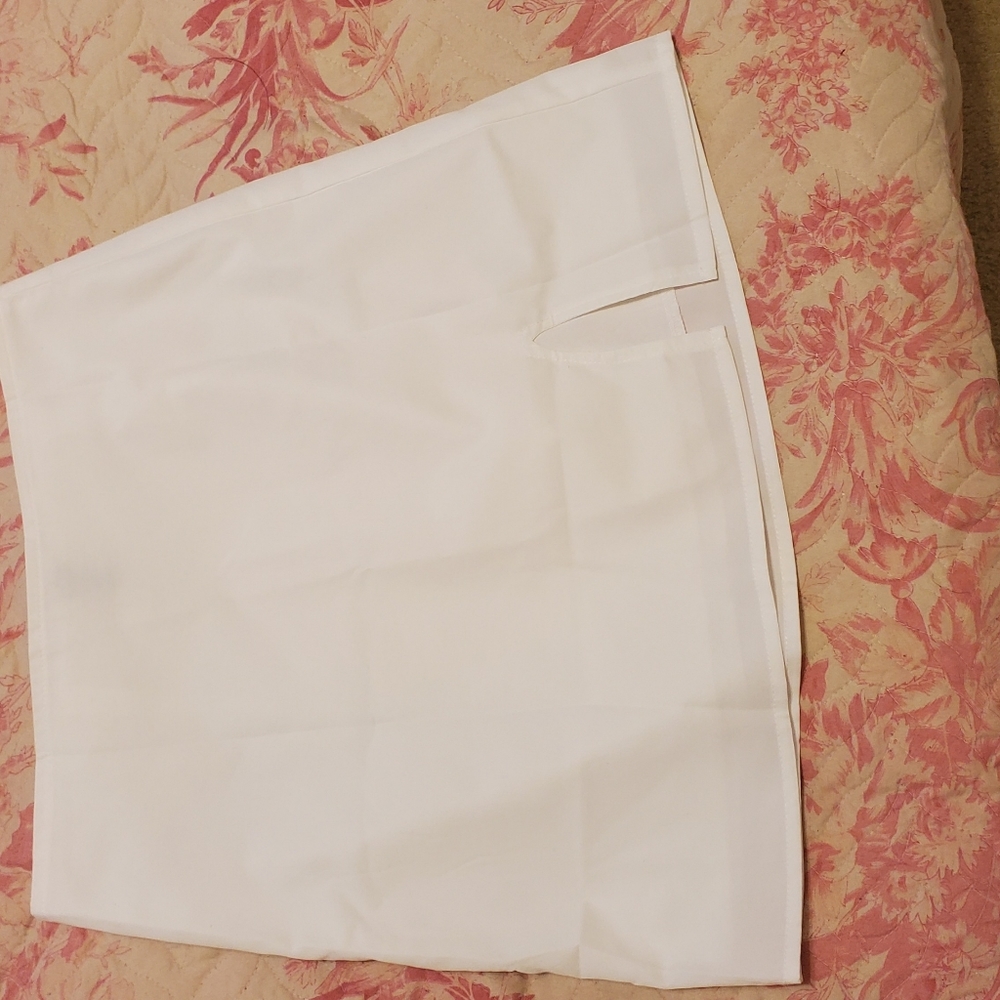 *NWT* Shein White Mini Skirt with slit